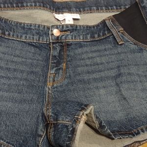 New maternity shorts size 14